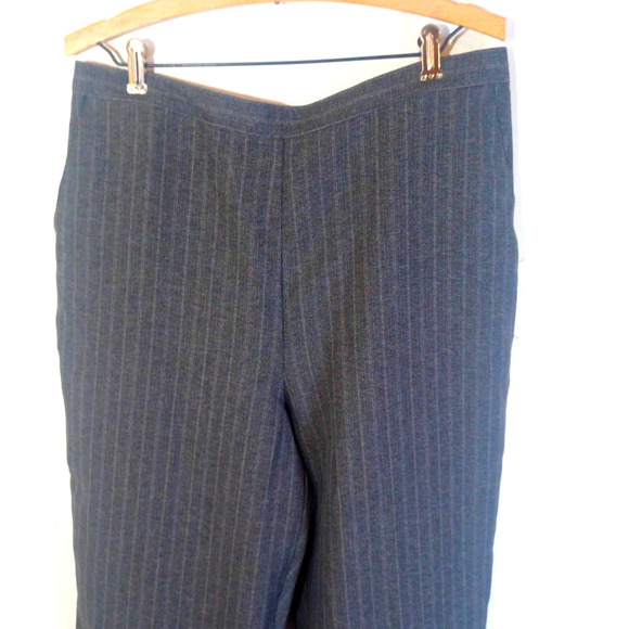 Alfred Dunner Women Sz 16 Gray Striped Pants Comfort Waist Work Office Business - Picture 2 of 7